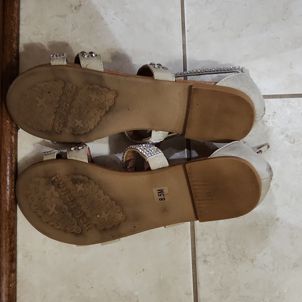 Sandals - Picture 4 of 4